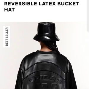 Ivy Park Noir / Reversible Latex Bucket Hat / adidas x ivy park